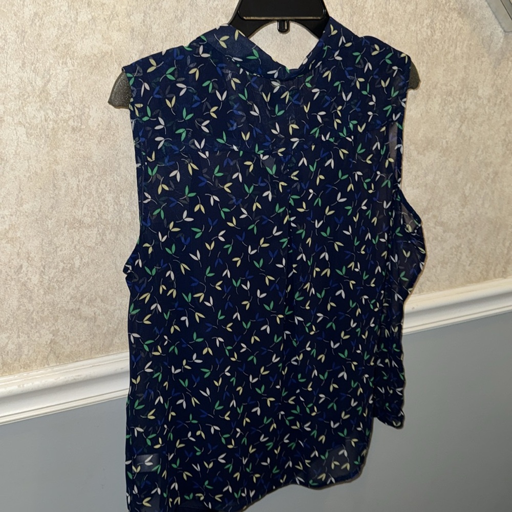 Liz Claiborne Women's Navy Sleeveless Top With Tank Top Underneath - Picture 9 of 9